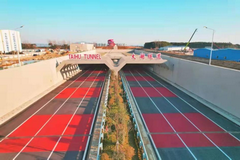 The the Taihu Lake Lake Tunnel was built with the help of Yuancheng Stock and opened to traffic!
